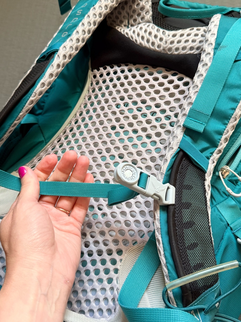 OSPREY Teal Blue Mira AG 34L Women’s Backpack - Picture 7 of 15